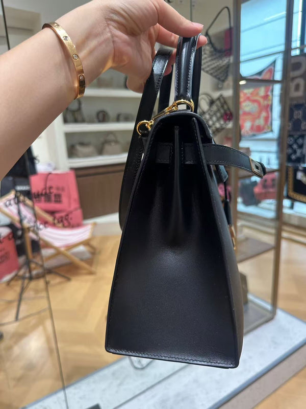 Hermès Kelly 28 Sellier Black Box Calf Leather Gold Hardware – 2005 with Strap & Lock