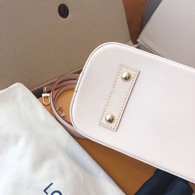Pre-Loved LV ALMA BB
