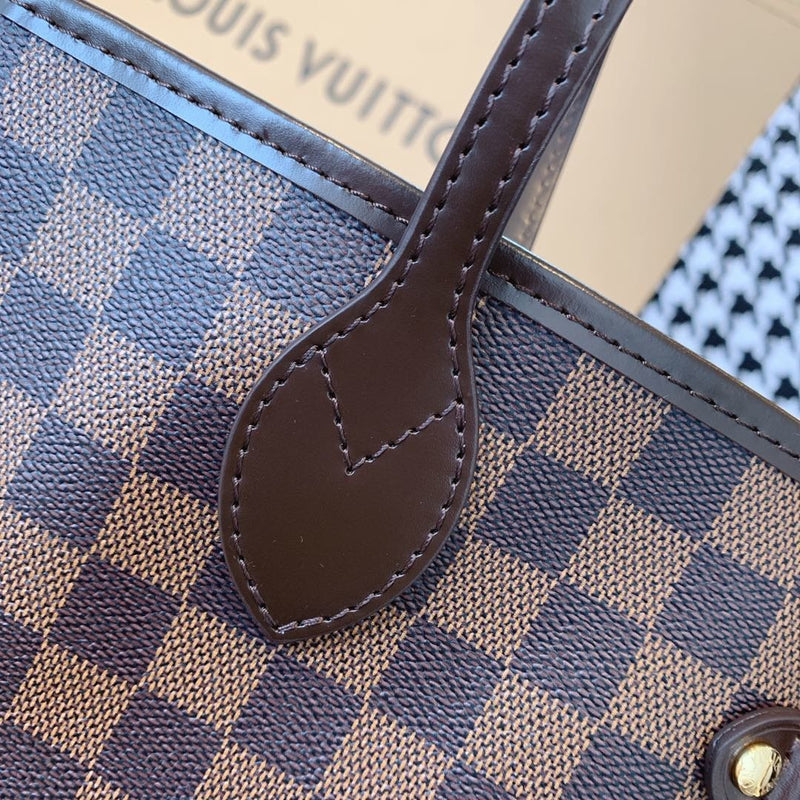 Pre-Loved LV NEVERFULL MM Damier Ebene Tote