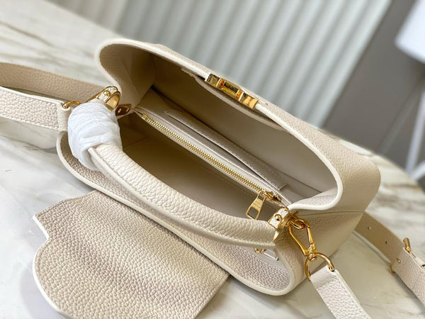 Pre-Loved LV CAPUCINES MINI