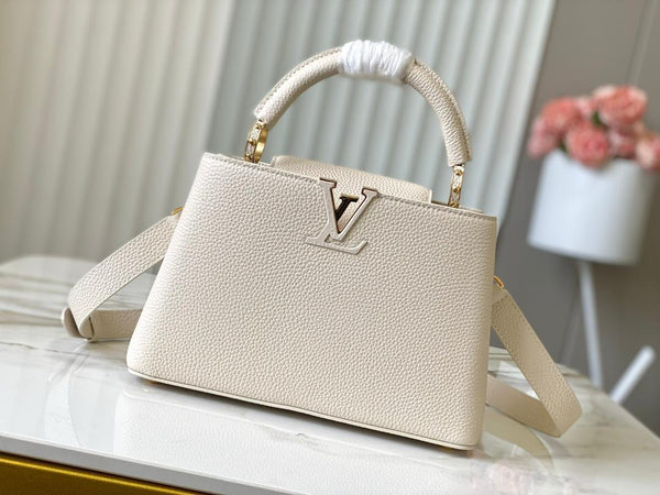 Pre-Loved LV CAPUCINES MINI