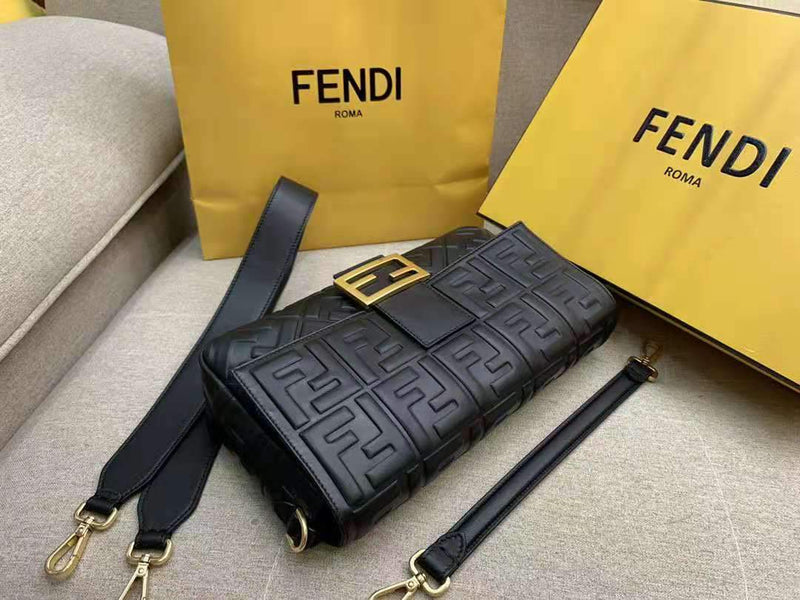 Pre-Loved FENDI BAGUETTE LARGE