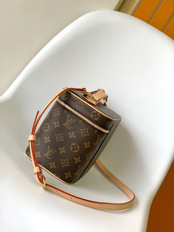 Pre Loved Louis Vuitton Nice Mini Monogram Canvas BB Vanity Bag