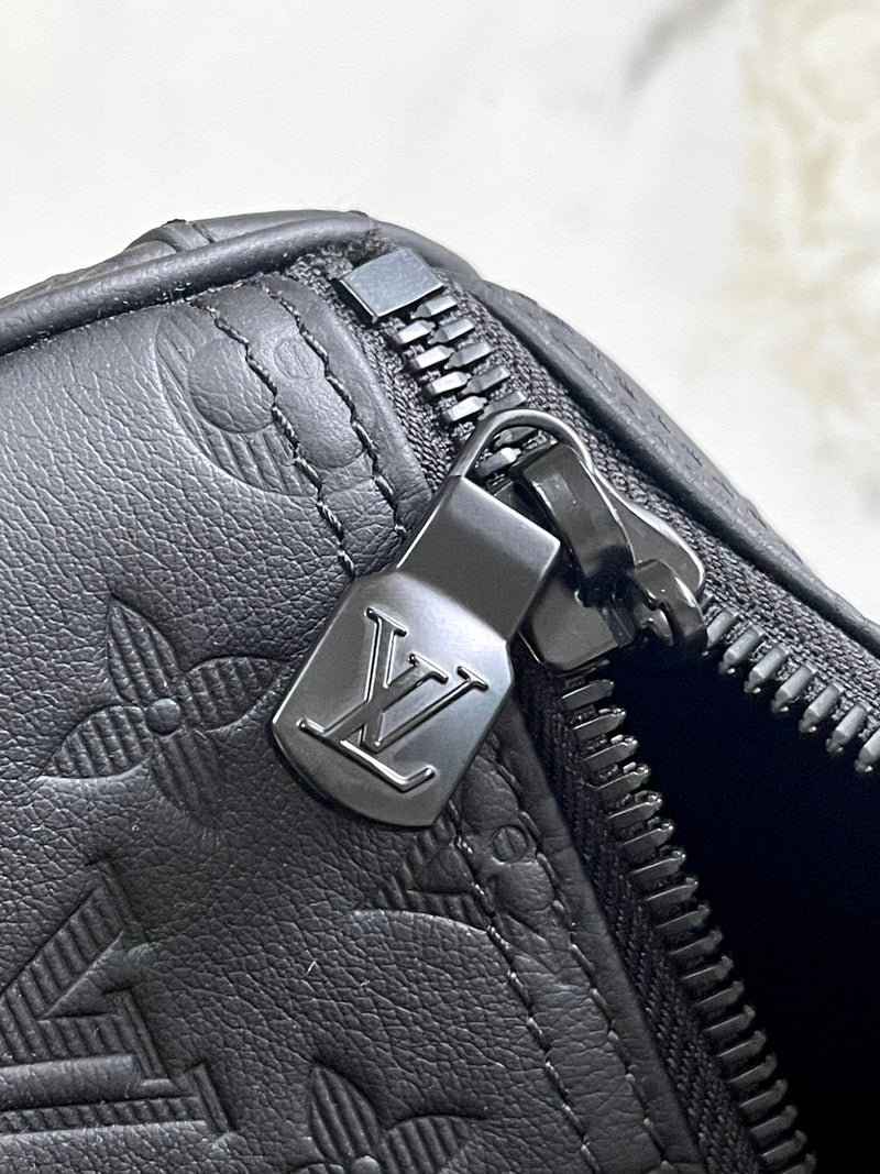 Pre-Loved Louis Vuitton Keepall Bandoulière 50 Travel Bag