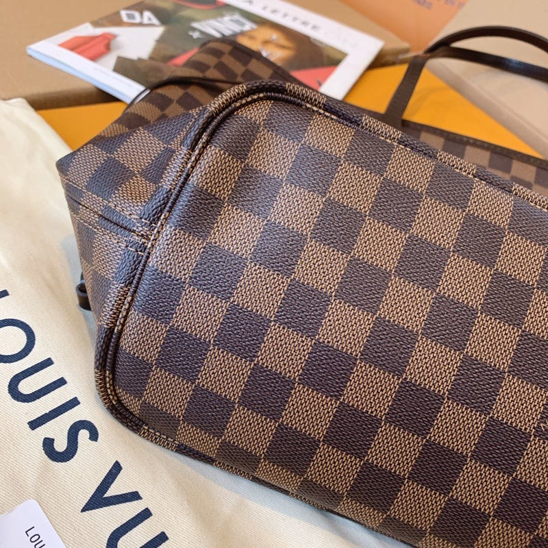 Pre-Loved LV NEVERFULL MM Damier Ebene Tote