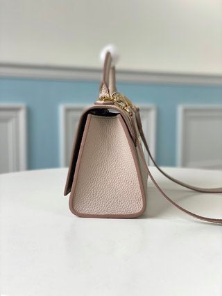 Pre-Loved LV Twist One Handle PM