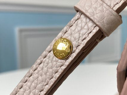 Pre-Loved LV Twist One Handle PM