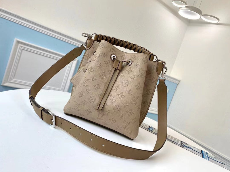 Pre-Loved LV MURIA