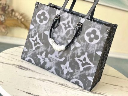 Pre-Loved Louis Vuitton Onthego Escale GM - SMY Digital