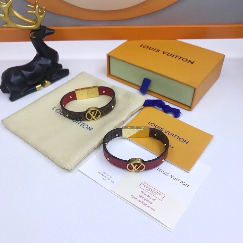 Pre-Loved LV CIRCLE REVERSIBLE BRACELET - SMY Digital