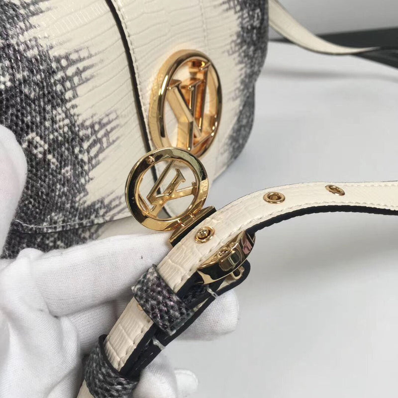 Pre-Loved LV PONT Silver Snow