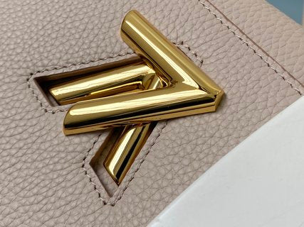 Pre-Loved LV Twist One Handle PM