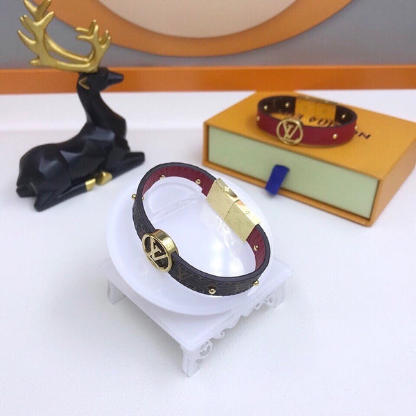 Pre-Loved LV CIRCLE REVERSIBLE BRACELET - SMY Digital