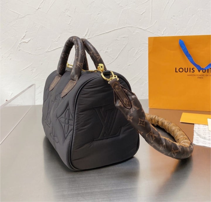 Woman LV speedy handbag - SMY Digital