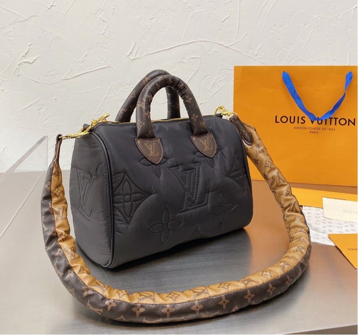 Woman LV speedy handbag - SMY Digital