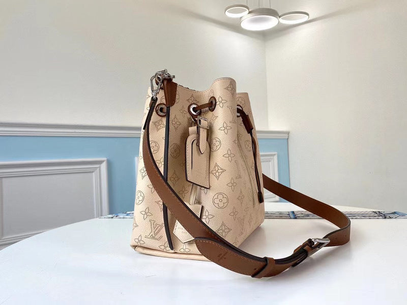 Pre-Loved LV MURIA