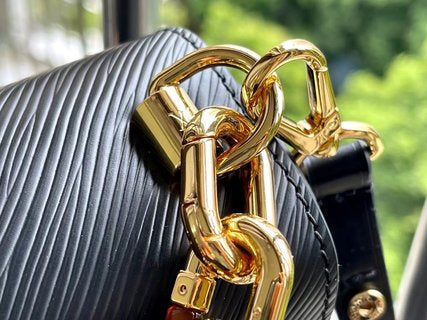 Pre-Loved Louis Vuitton Twist Handbag Epi Leather MM