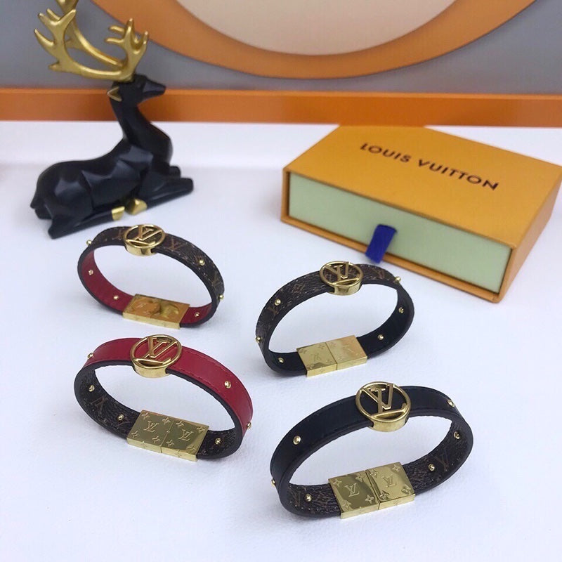 Pre-Loved LV CIRCLE REVERSIBLE BRACELET - SMY Digital